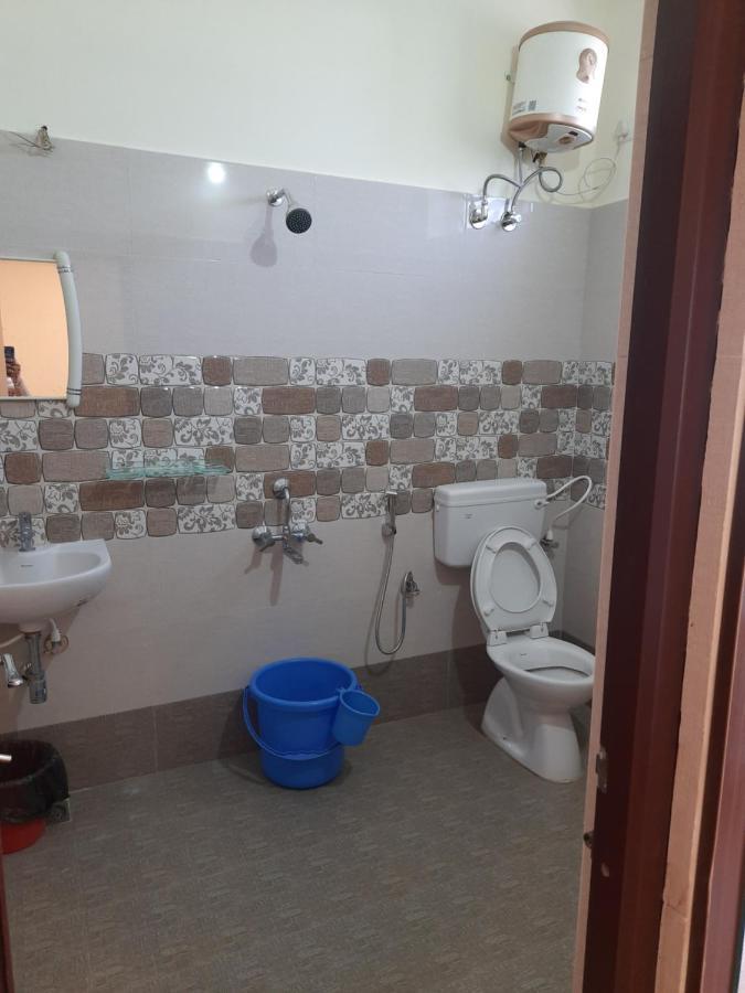 Grk Residency Hotel Gūduvāncheri Buitenkant foto